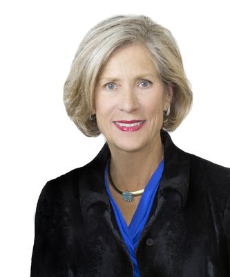 Portrait of Anne Mullis, REALTOR®.
